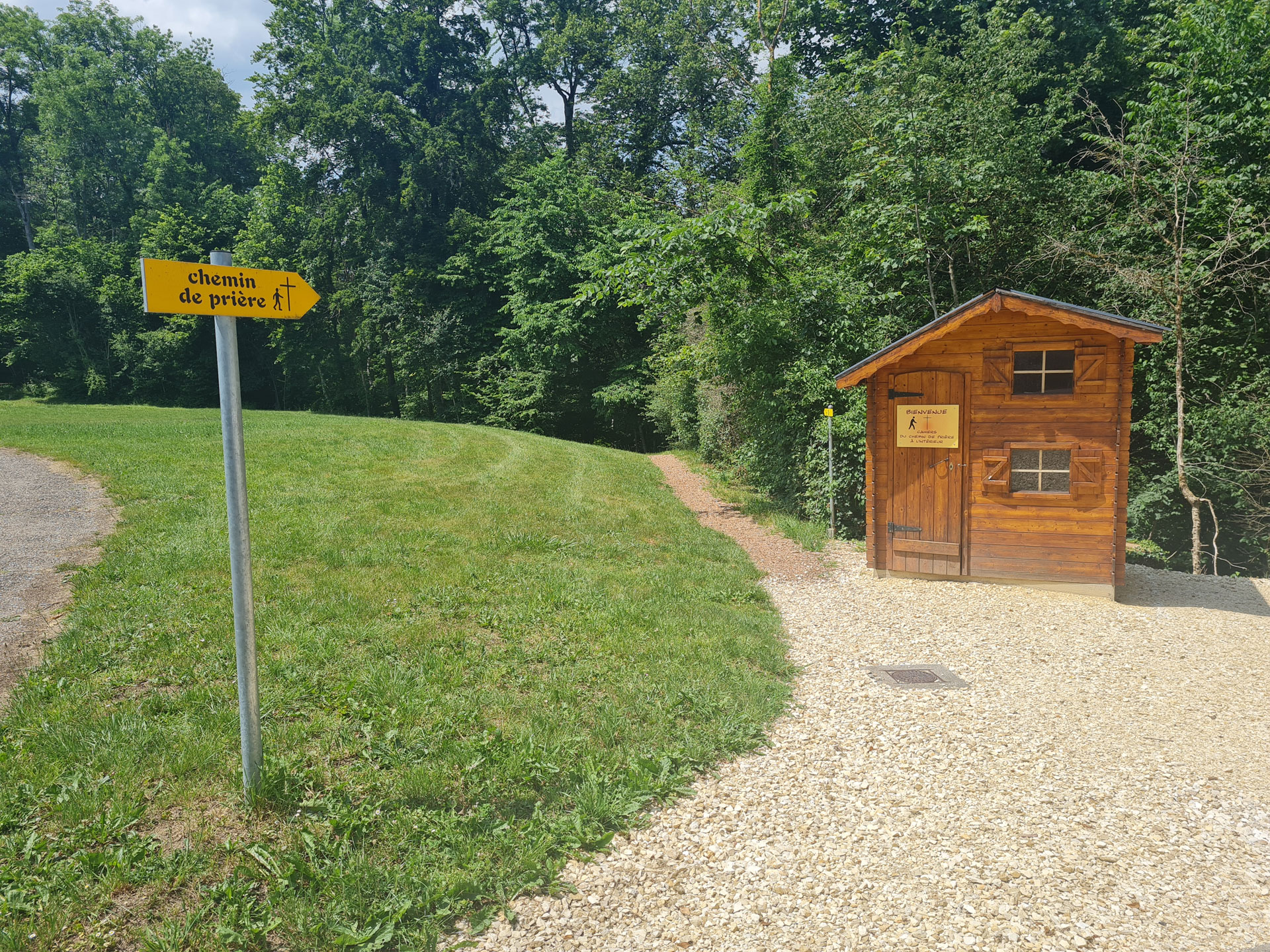 Départ du chemin de prière à Saint-Loup