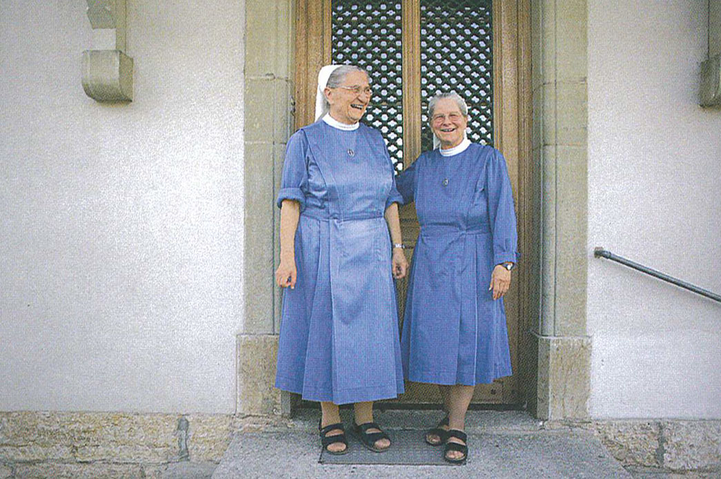 Soeur Elisabeth et Soeur Hédy de Saint-Loup